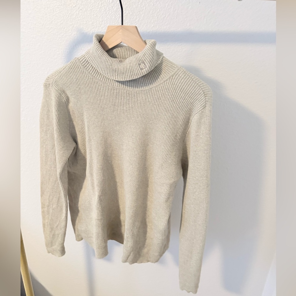 Women's Vintage Ralph Lauren Cream Turtleneck Sweater Size Small/Medium